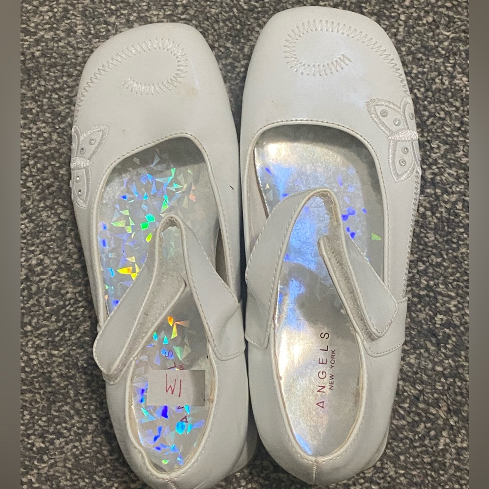 Shoe